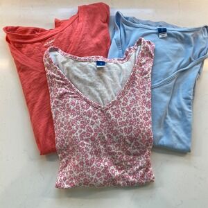 Old Navy Womens V-Neck T-Shirts Bundle Lot‎ of 3 Coral Floral Blue 2X,XXL
